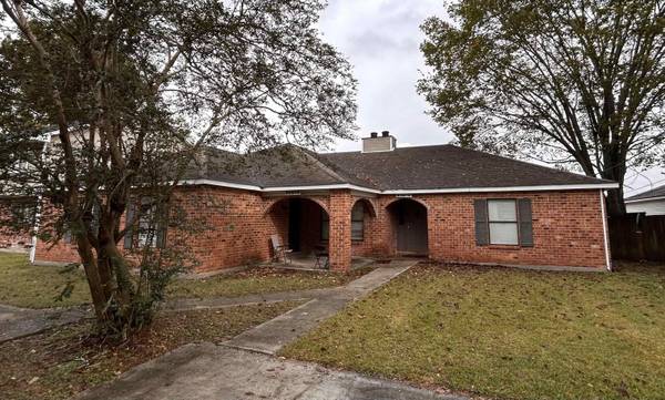 57892 Badeaux St, Plaquemine, LA 70764