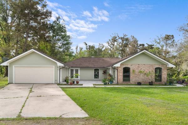 212 Fernwood Dr, Houma, LA 70364