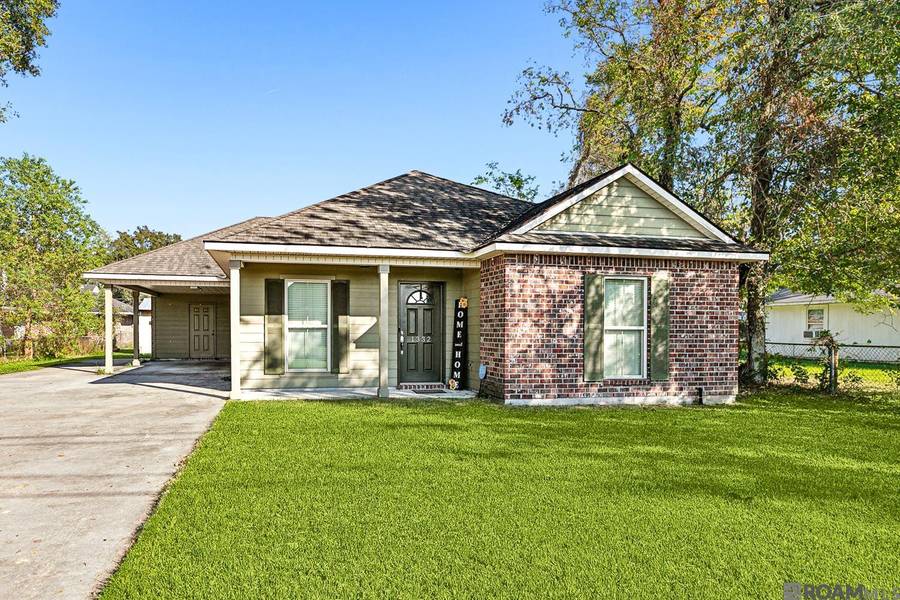 1332 S Arceneaux Ave, Gonzales, LA 70737