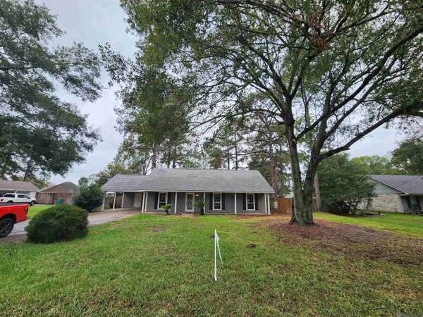 32873 Duff Rd, Walker, LA 70785