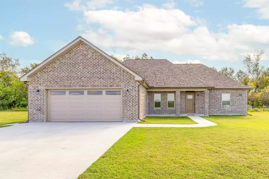 235 Le Belle Maison Drive, Raceland, LA 70394