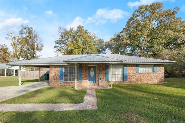 20645 Texas St, Livingston, LA 70754