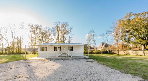 42563 Norwood Rd, Gonzales, LA 70737