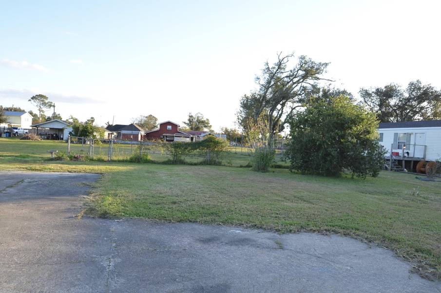 227 Highway 20, Schriever, LA 70395