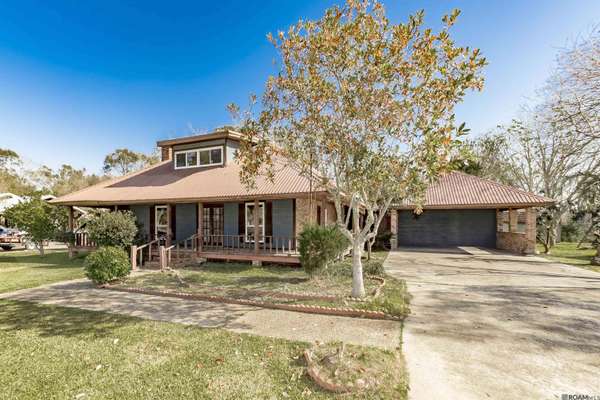 4846 Pecan Grove Rd, Port Allen, LA 70767