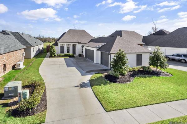 14100 Sleepy Hollow Dr, Prairieville, LA 70769