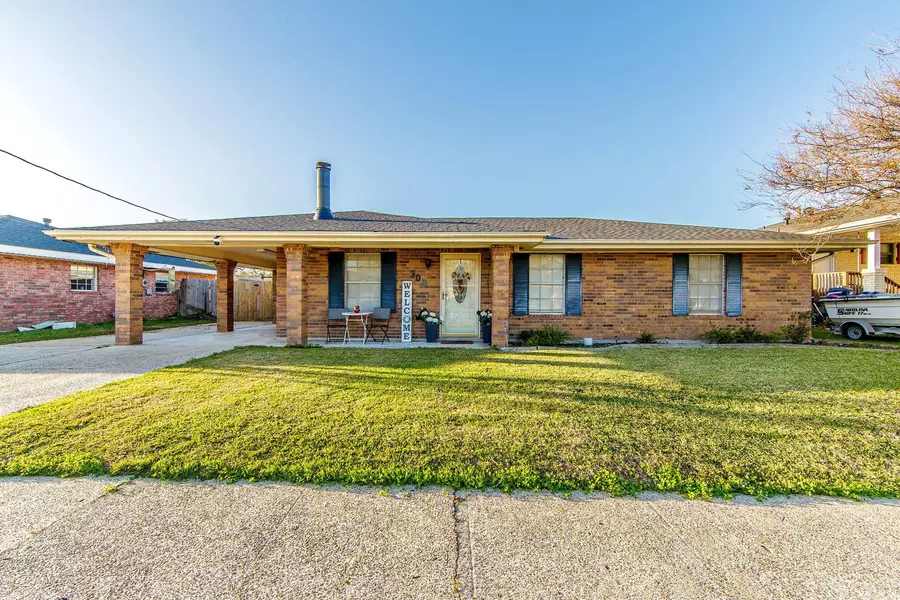 309 Melody Dr, Houma, LA 70363