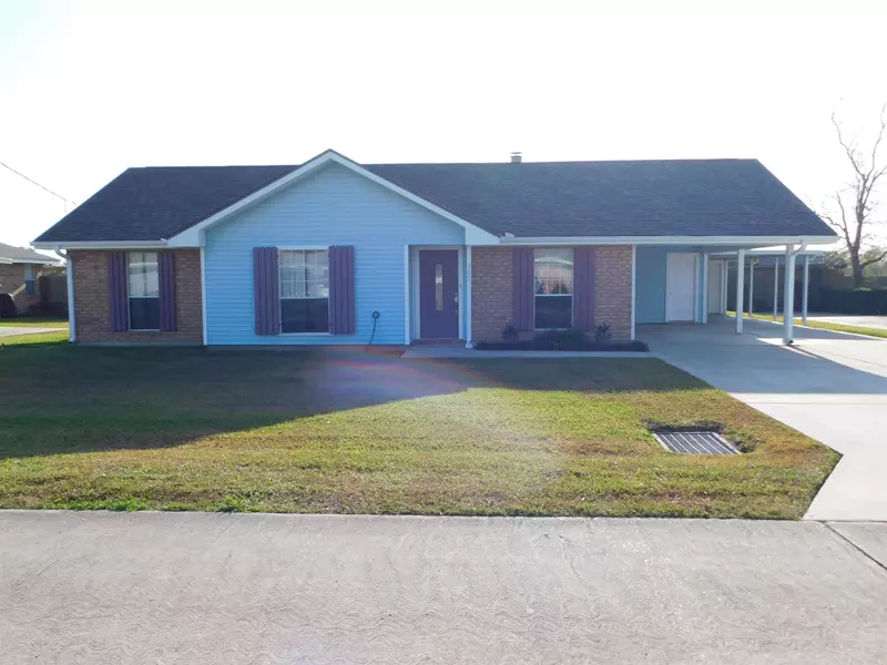 309 Elm Dr, Raceland, LA 70394