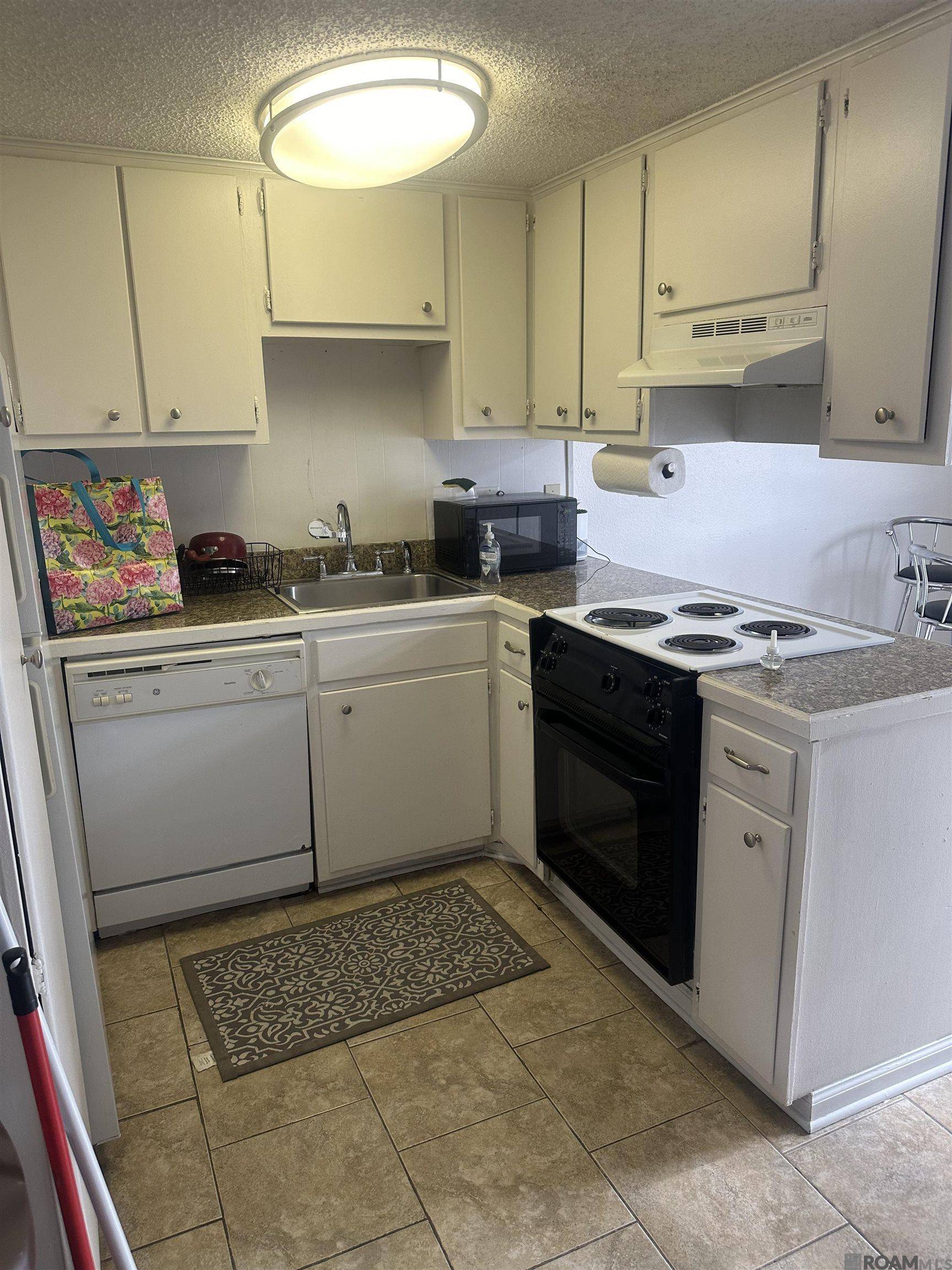 Baton Rouge, LA 70802,3005 Highland Rd ##15