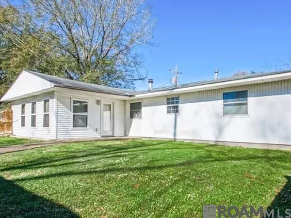 Gonzales, LA 70737,427 E Neal St