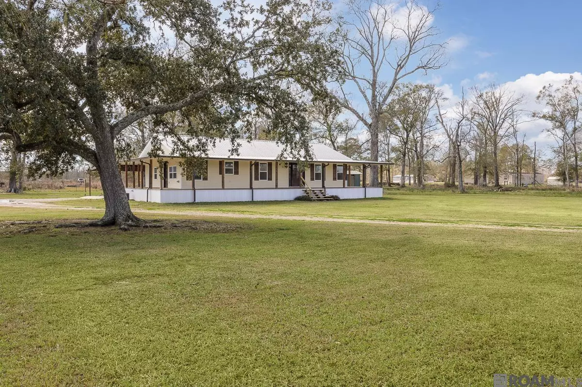 Holden, LA 70744,25430 Onellion Rd