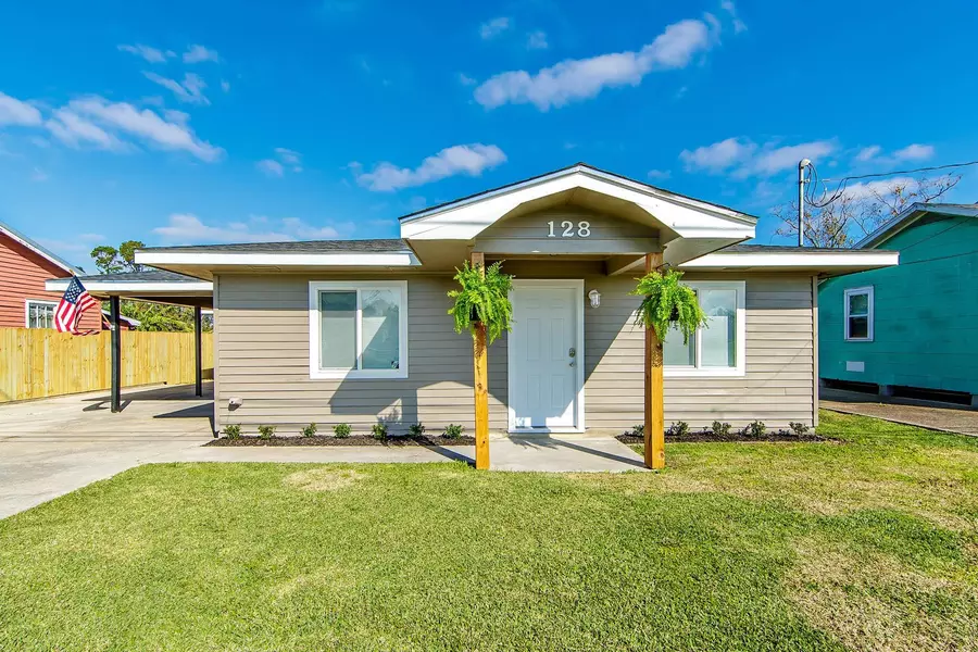 128 Duplantis St, Thibodaux, LA 70301