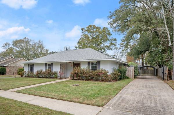 16801 Ticonderoga Ave, Baton Rouge, LA 70817