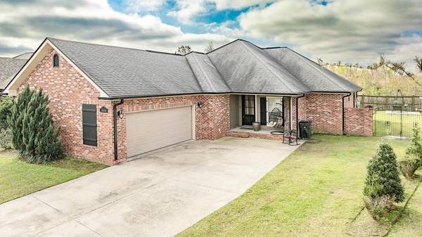 306 Mandalay West Drive, Houma, LA 70360