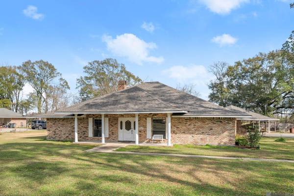 9534 Shoe Creek Dr, Central, LA 70818