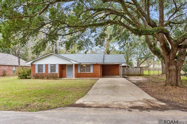 4105 Bennett St, Zachary, LA 70791