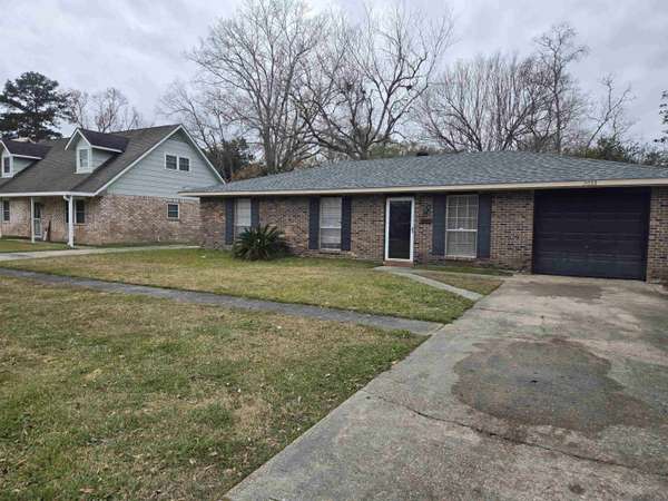 3033 Vancouver Dr, Baton Rouge, LA 70819