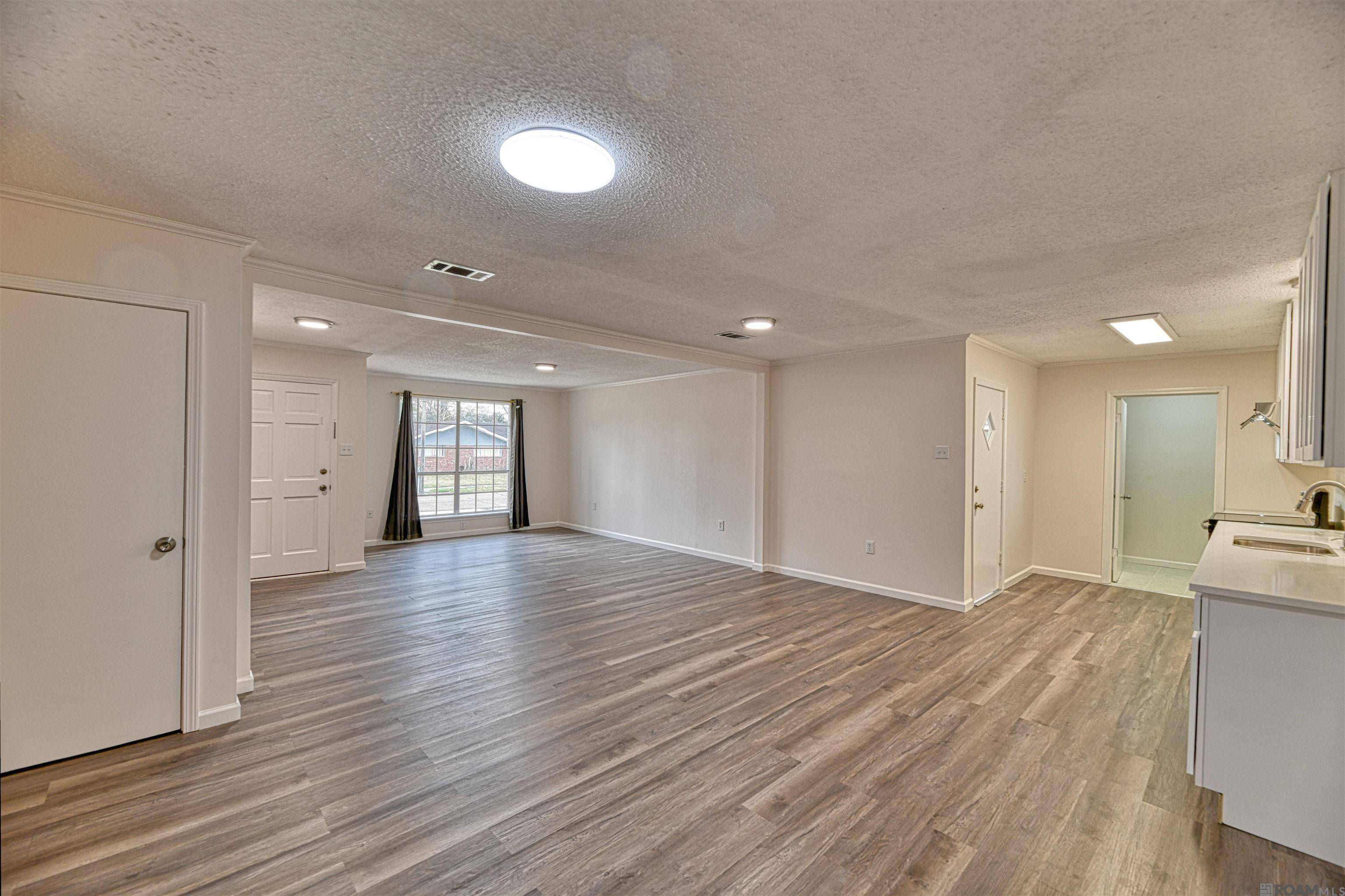 Baton Rouge, LA 70811,6143 W Perimeter Dr
