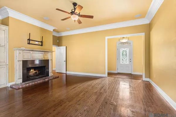 Saint George, LA 70809,5946 Cherryridge Dr