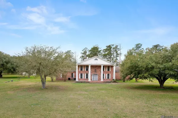 6821 Oak Cluster Dr, Greenwell Springs, LA 70739