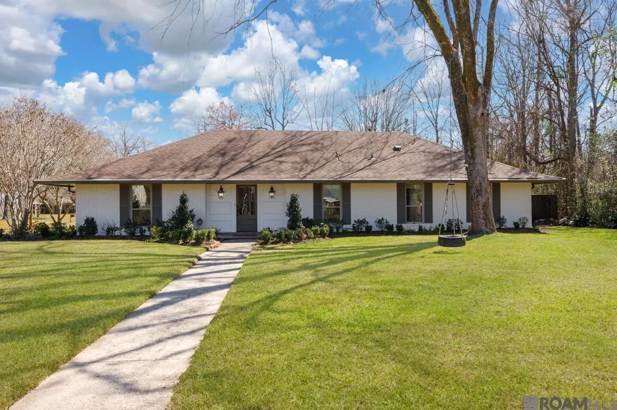 Saint George, LA 70810,1076 E Lakeview Dr