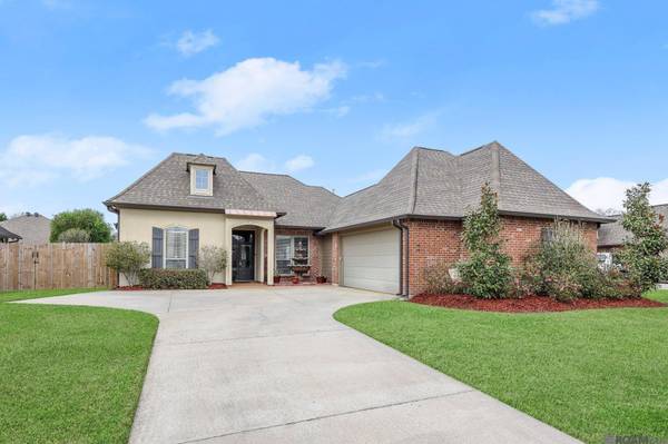 13209 Dutchtown Lakes Dr, Geismar, LA 70734
