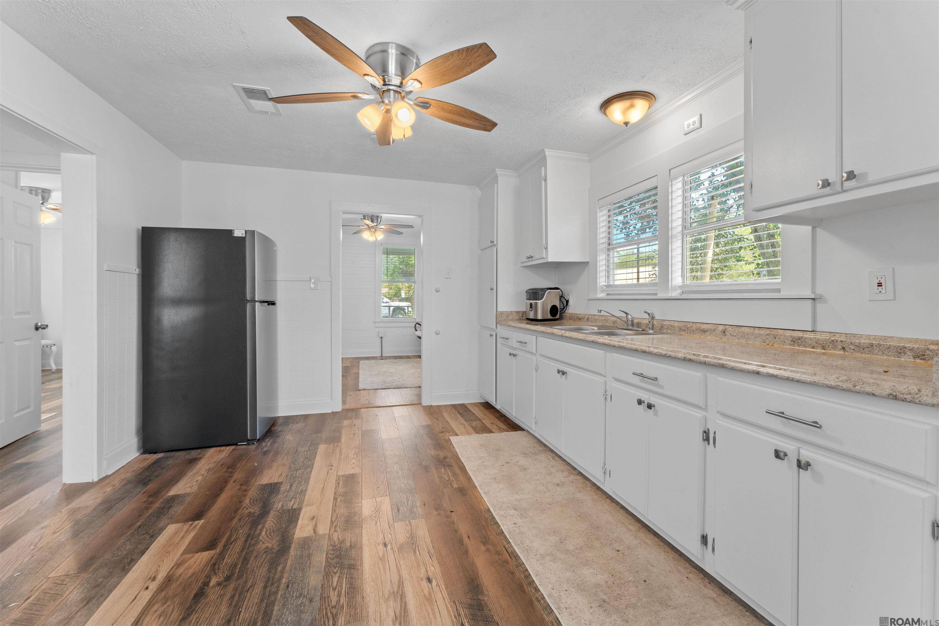 Gonzales, LA 70774,307 E Ascension St