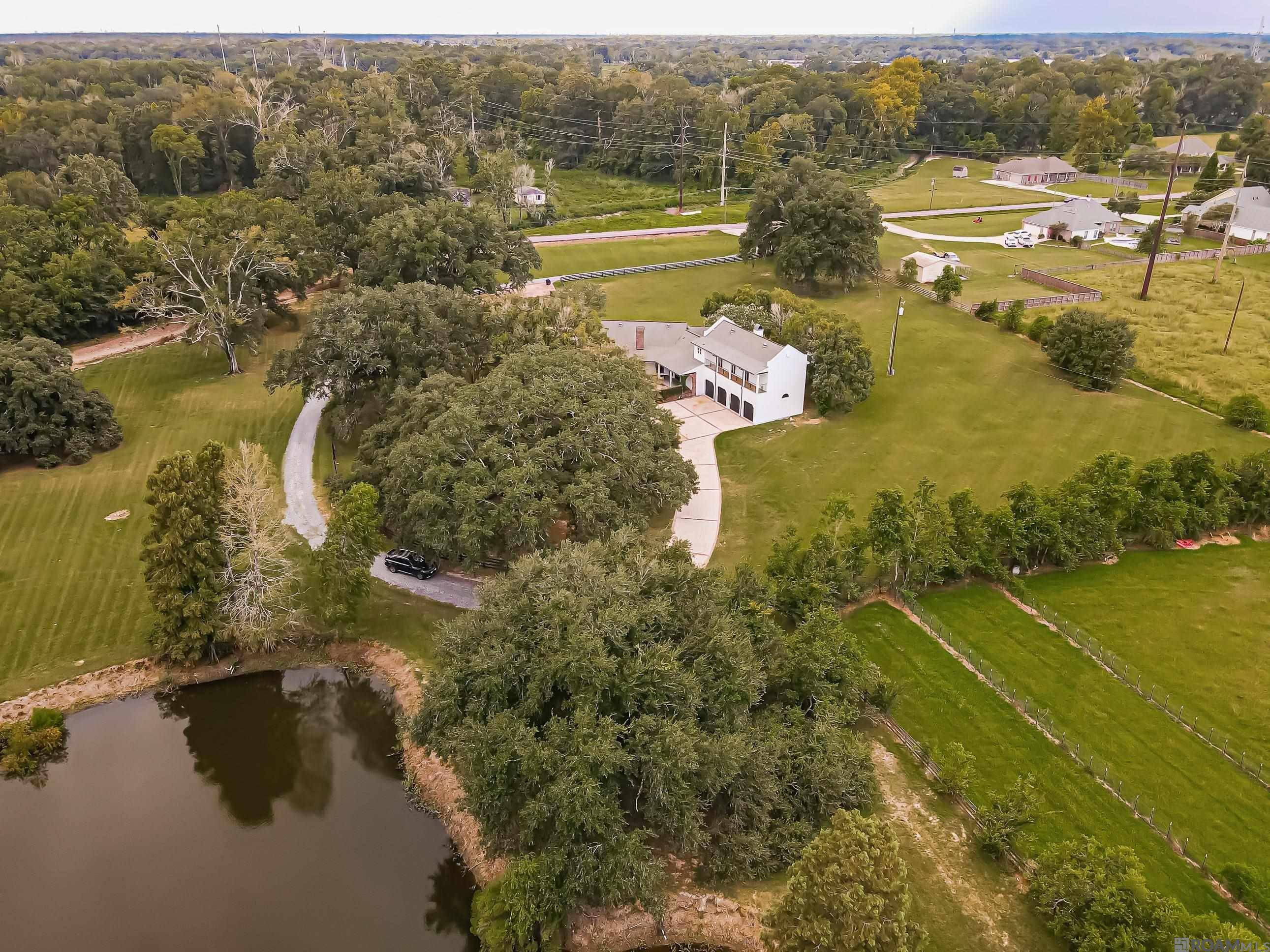 38430 Henry Rd, Prairieville, LA 70769