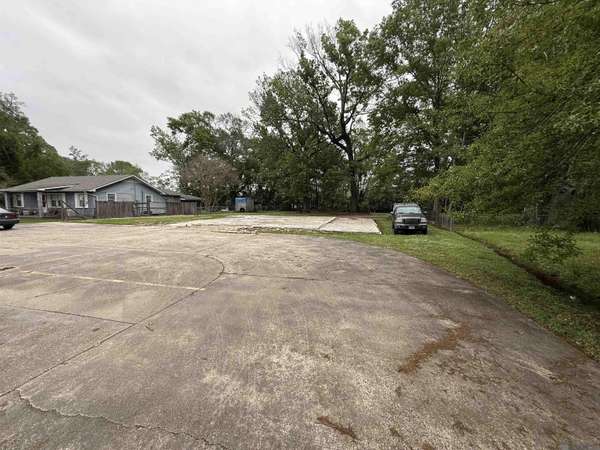 5455 Parkview Church Rd, Baton Rouge, LA 70816