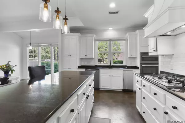 Saint George, LA 70810,18237 Birnham Woods Ave