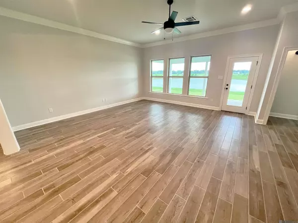 Gonzales, LA 70737,1239 Elliston Dr