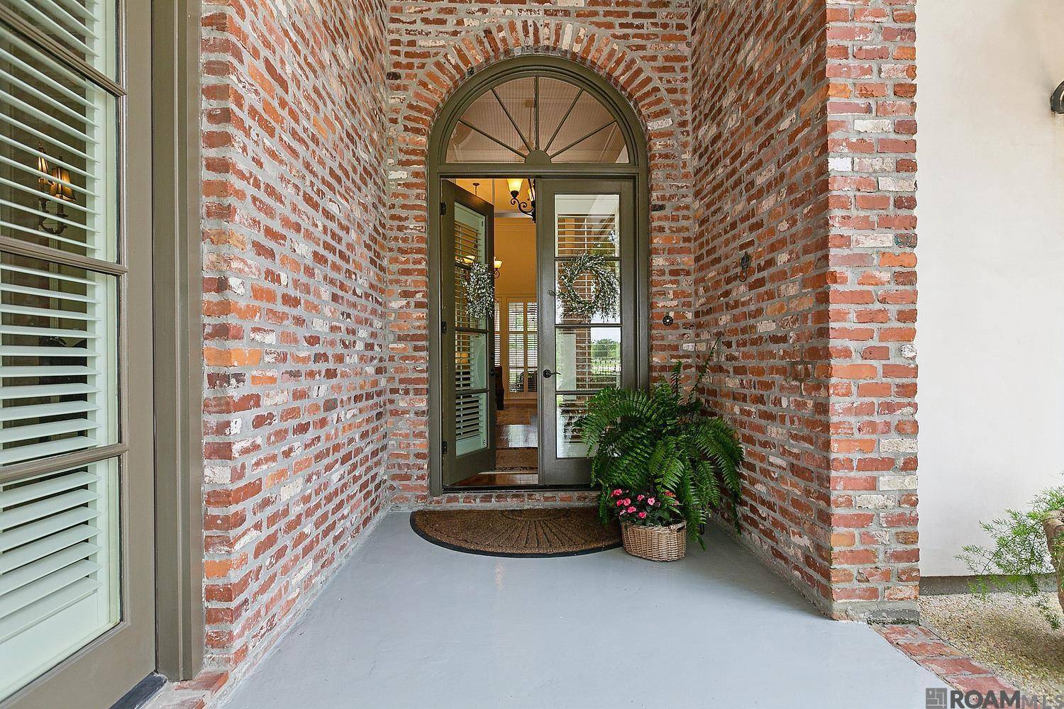 Baton Rouge, LA 70810,13652 Kings Court Ave