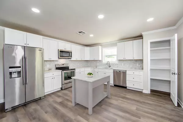 Raceland, LA 70394,172 Market St