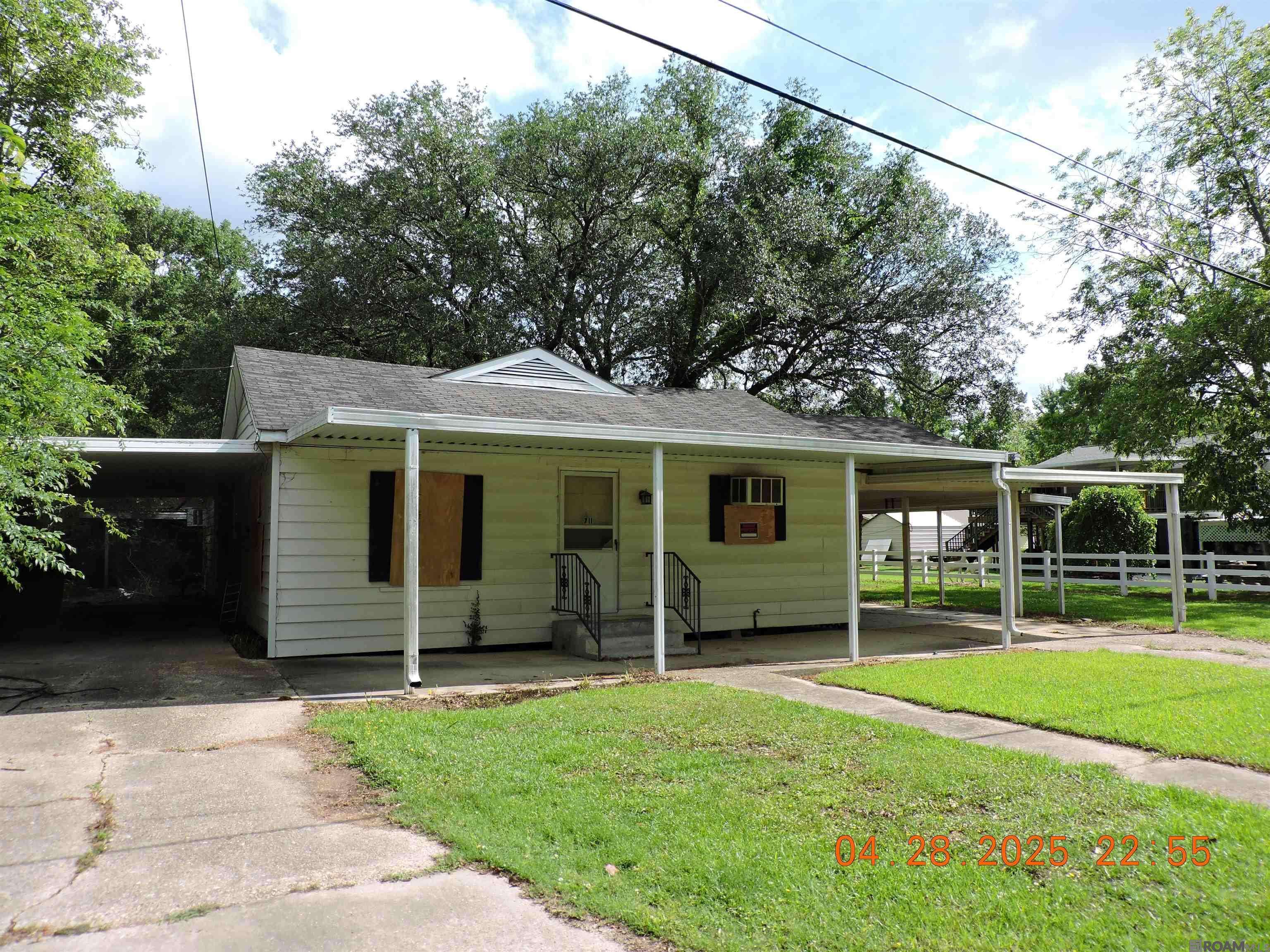 Denham Springs, LA 70726,711 Bowman St