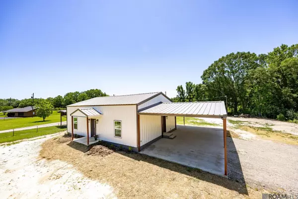 11014 Mccullough Rd, Zachary, LA 70791