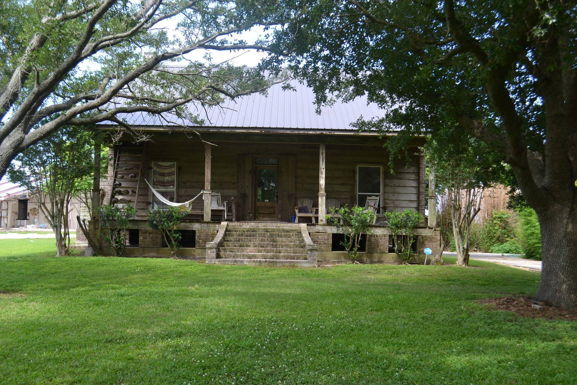 18076 La Hwy 3235, Galliano, LA 70354
