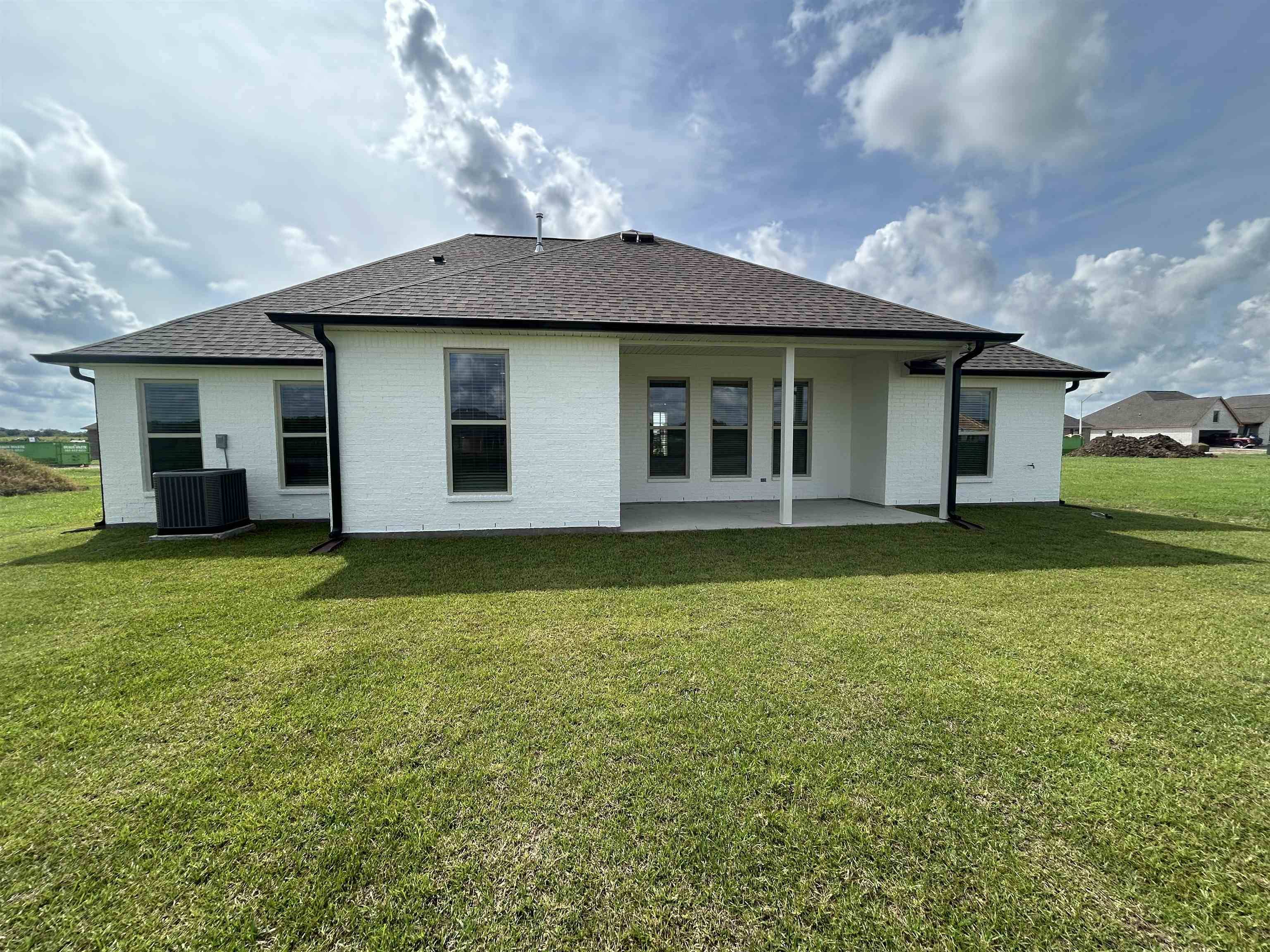 Thibodaux, LA 70301,253 Kings Wood Avenue