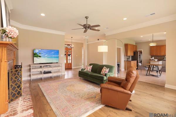 Baton Rouge, LA 70810,612 Wheatsheaf Dr