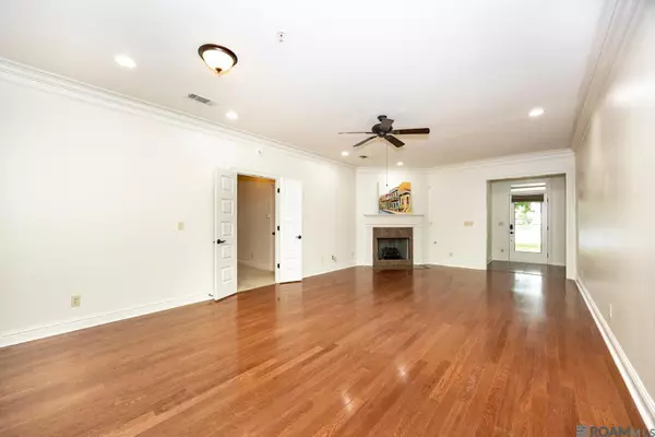 Prairieville, LA 70769,14155 La Hwy 73 ##10