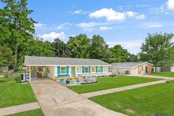 1858 Mullen Dr,  Saint George,  LA 70810