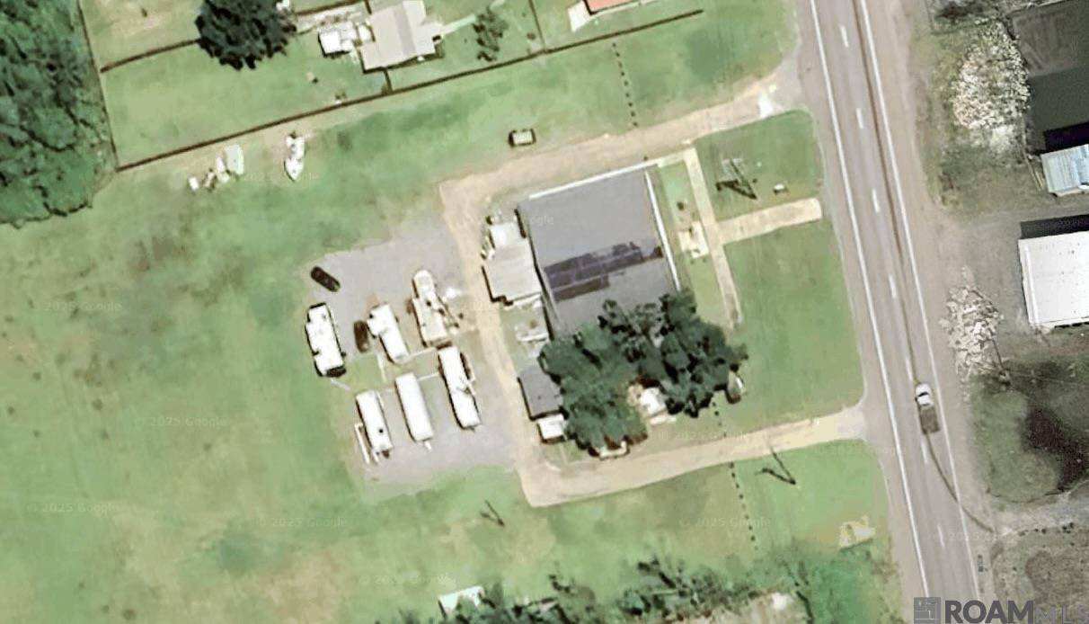 Golden Meadow, LA 70357,21118 Highway 1
