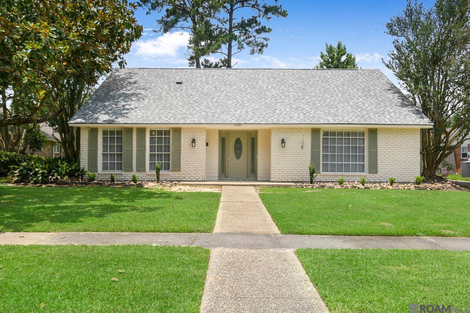1330 Woodcliff Dr, Baton Rouge, LA 70815