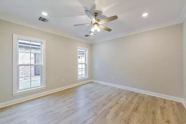 Houma, LA 70360,129 Rue Saia