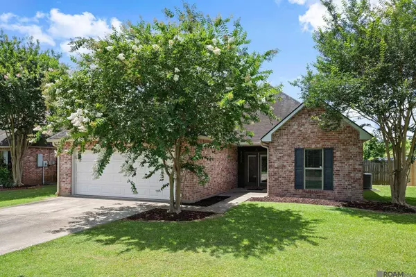2235 Woodland Ct, Port Allen, LA 70767