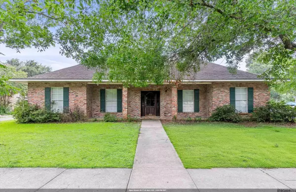 822 Woodcliff Dr, Baton Rouge, LA 70815