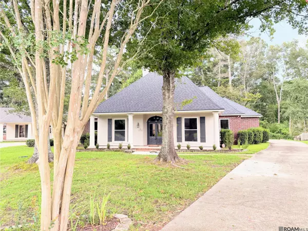 Saint George, LA 70817,17886 Gray Moss Ave