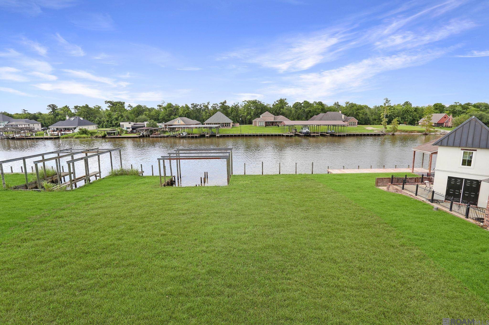 11512 River Highlands Drive, St Amant, LA 70774