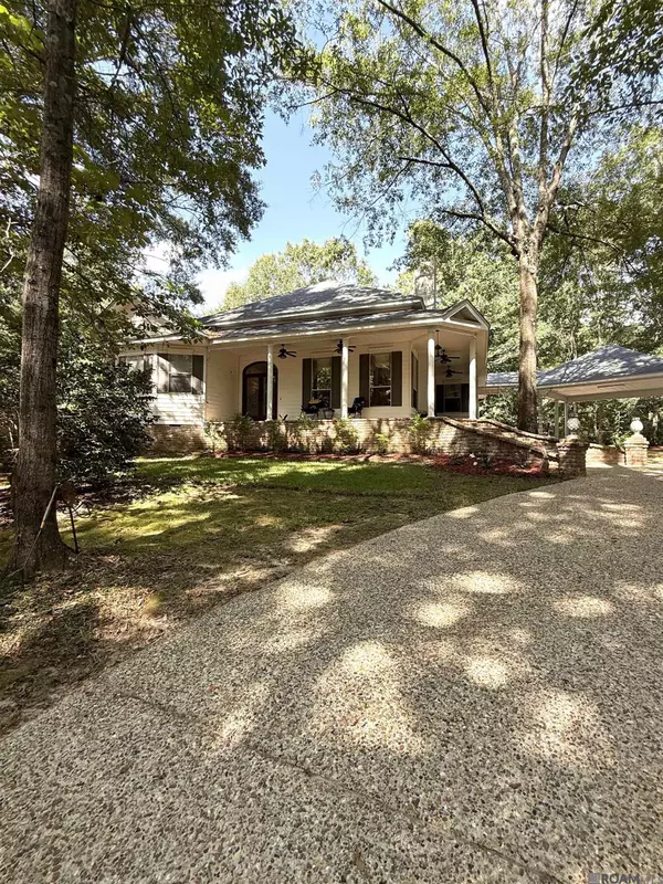 55 Quail Hollow Dr, Hattiesburg, MS 39402