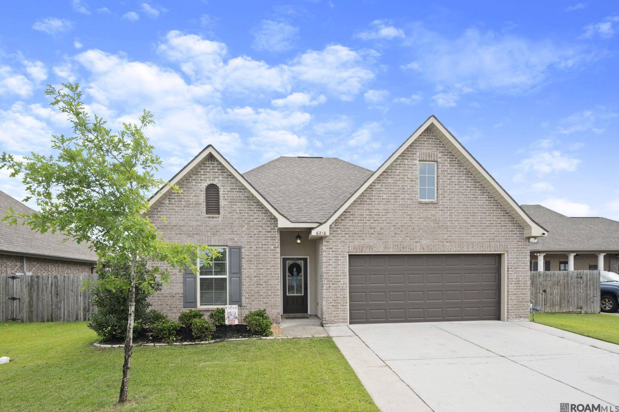 6210 Soaring Dr, Gonzales, LA 70737