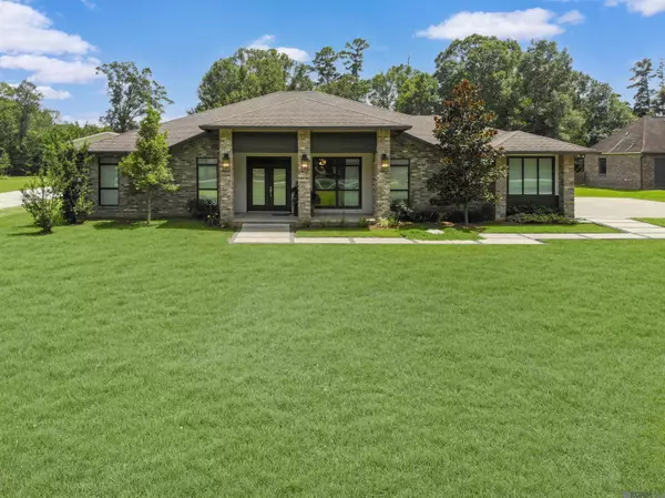 9788 Hunter Brook Ln, Denham Springs, LA 70706